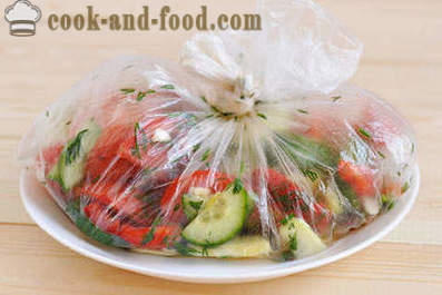 Recept sallad på gurka, tomater och zucchini