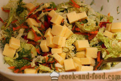 Recept sallad på kinakål med ost och krutonger