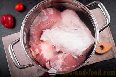 Läckra jellied fläsk ben och nötkött
