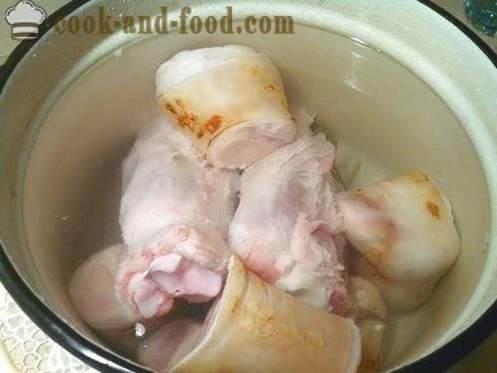 Läckra jellied fläsk ben och nötkött