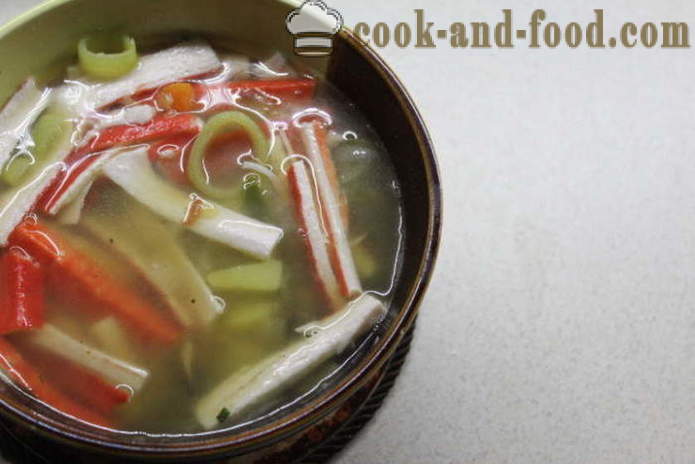 Soppa med krabba pinnar och grönsaker - hur man lagar med krabba pinnar, en steg för steg recept foton m