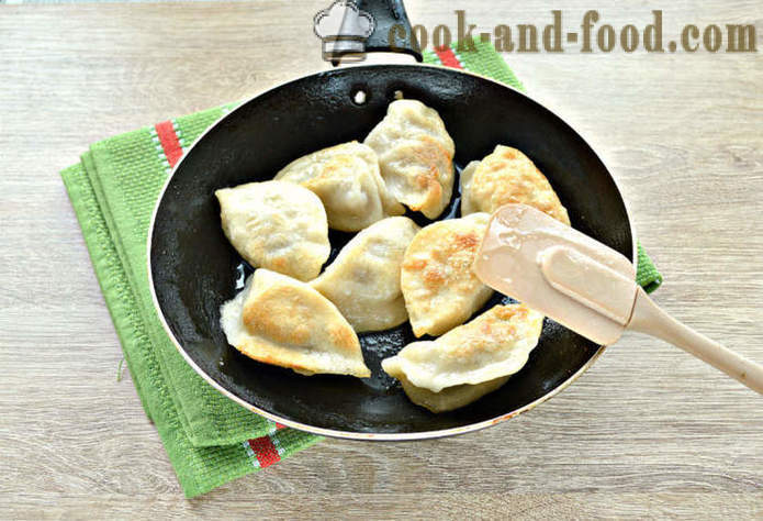 Omelett med dumplings i pannan - som de varma dumplings läckra, ett steg för steg recept foton