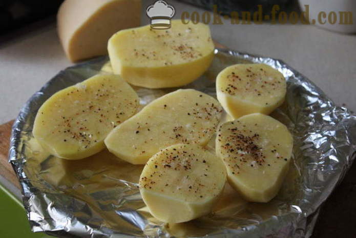 Bakad potatis med ost - så läckra att koka potatisen i ugnen, med en steg för steg recept foton