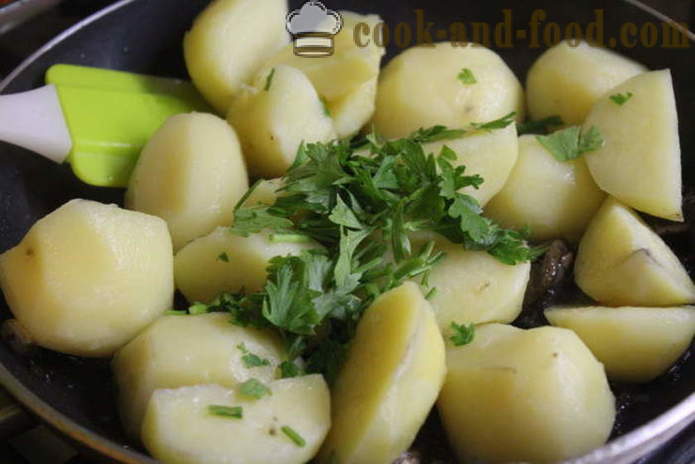 Potatis med svamp med gräddfil och vitlök - hur man lagar potatis med svamp i en stekpanna, en steg för steg recept foton