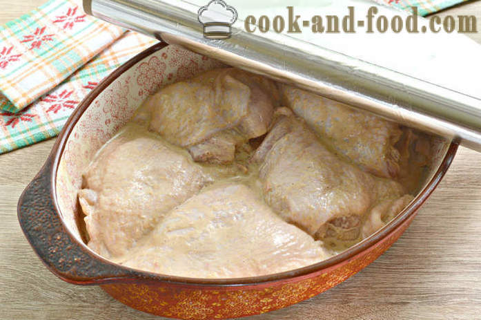 Kyckling lår i ugnen - hur man lagar kyckling lår i majonnäs och sojasås, ett steg för steg recept foton