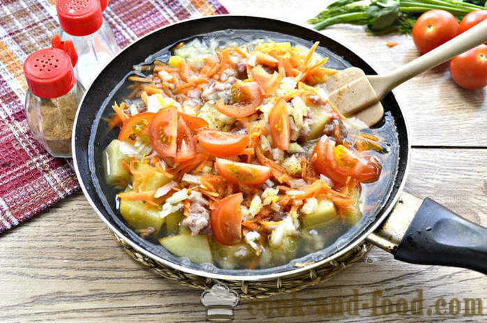 Potatis stuvad med kött och grönsaker - hur man lagar läckra potatis i en stekpanna, en steg för steg recept foton