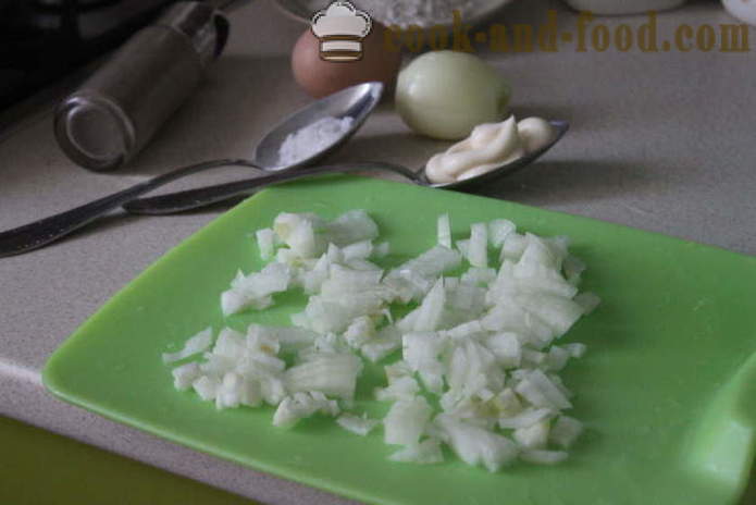 Kotletter av kycklingbröst med majonnäs och lök Marzipan