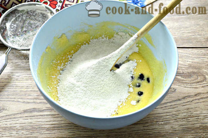 Påsk kaka-kaka med soda utan jäst och mjölk - hur man lagar kakor i formar i ugnen, med en steg för steg recept foton