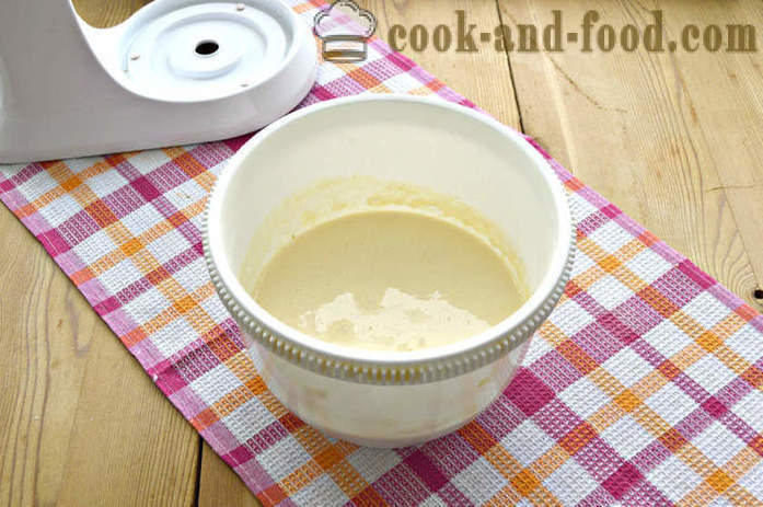 Enkel tårta recept barnmat i ugnen - hur man lagar en snabb kaka från torrmjölk blandningen, ett steg för steg recept foton