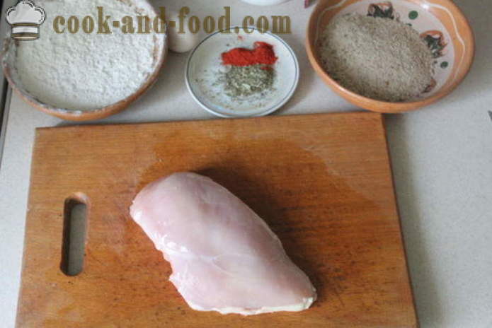 Nuggets av kycklingfilé panerad och stekt i en kastrull - hur man gör chicken nuggets från huset, steg för steg recept foton