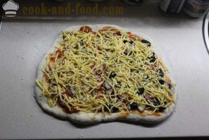 Stromboli - pizza rulle jäst deg, hur man gör pizza i en rulle, ett steg för steg recept foton