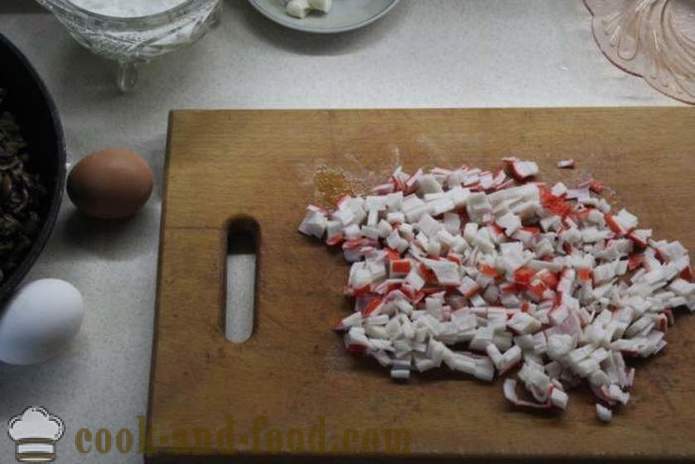 Layered krabba sallad med ris och svamp - hur man lagar krabba sallad med ris och svamp, en steg för steg recept foton