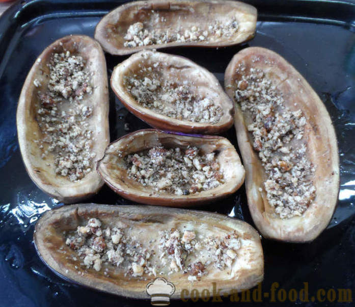 Aubergine fyllda med bakas i ugnen - som aubergine grädda i ugnen, med en steg för steg recept foton