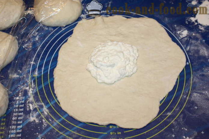 Ualibah ost - hembakade pajer ossetiska hur man lagar ossetiska ost paj, med en steg för steg recept foton