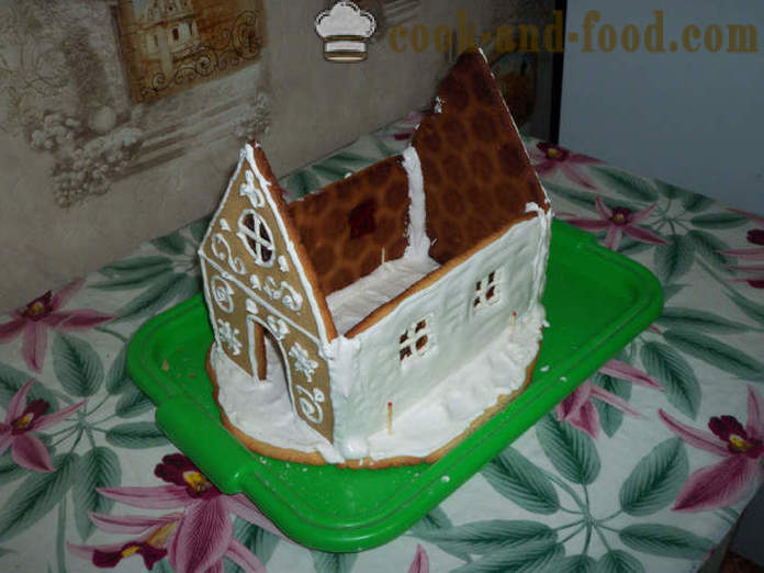 Gingerbread House - gradvis mästarklass, hur man bakar en pepparkakshus hemma, steg för steg recept foton