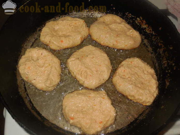 Meatless hamburgare gjorda av sojabönor i en kastrull - Hur man gör meatless hamburgare gjorda av sojabönor, ett steg för steg recept foton