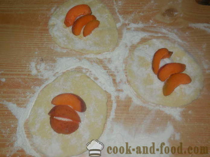 Kakor från keso deg med aprikoser i en kastrull - hur man gör kakor med aprikoser, steg för steg recept foton