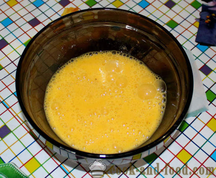 Enkel ostkaka smet för fisken, kotletter, kyckling, blomkål eller zucchini - hur man gör ost smet, med en steg för steg recept foton