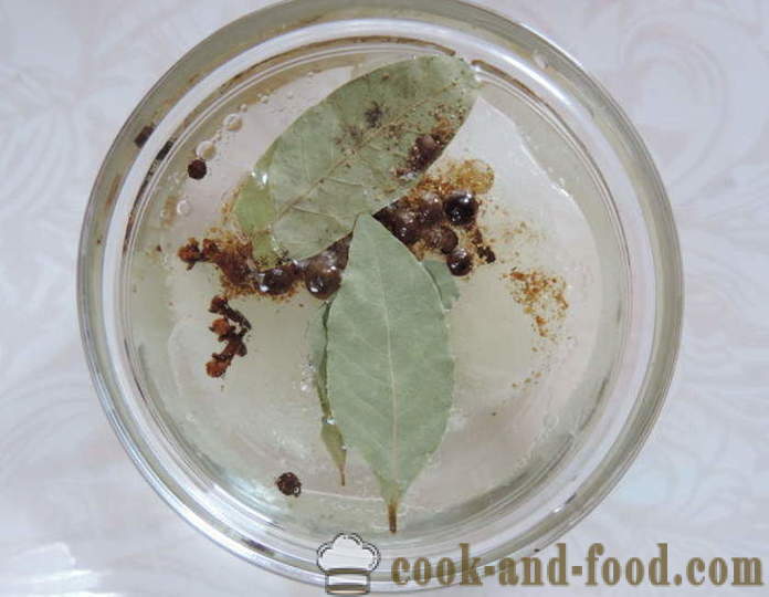 Pickle svamp snabbt - hur man lagar marinerade champinjoner hemma, steg för steg recept foton