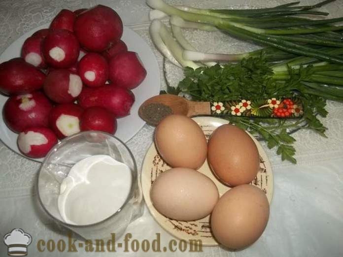 Läcker sallad på rättika med ägg och grön lök - hur man förbereder en sallad av rädisa, en steg för steg recept foton