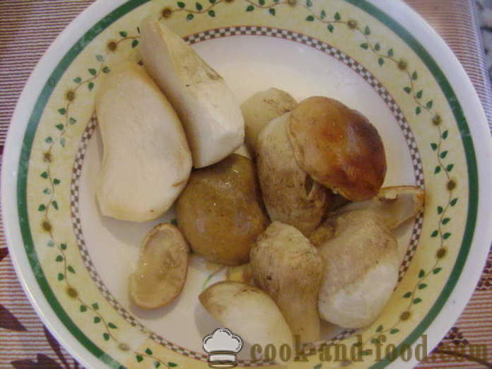 Potatis bakad i ugnen med svamp och gräddfil - hur läckra bakade potatis i ugnen, med en steg för steg recept foton