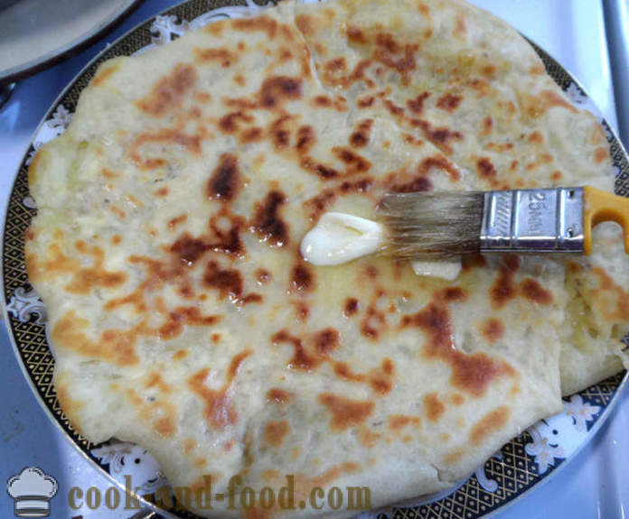 Gozleme turkiska bröd med kött eller ost, gröna och potatis - hur man lagar turkiska bröd, ett steg för steg recept foton
