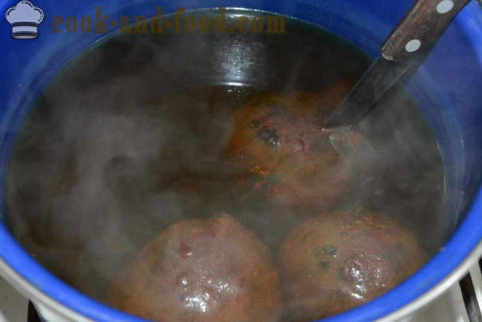 Läckra kokt rödbetor för sallad eller sallad i en pott - hur man lagar rödbetor hela steg för steg recept foton