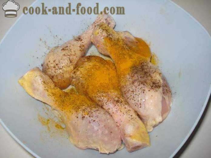 Kyckling kycklingben i sojasås - både läckra att laga kycklingklubbor i en stekpanna, en steg för steg recept foton
