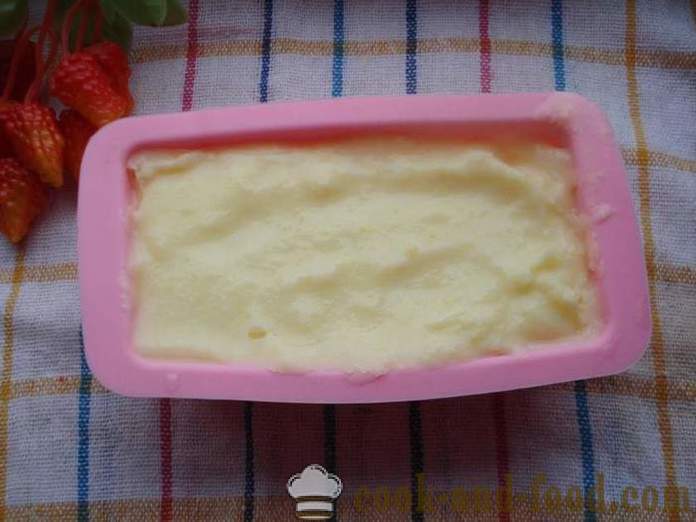 Hemgjord glass gjord av mjölk med stärkelse - hur man gör en glass fruktglass hemma, steg för steg recept foton