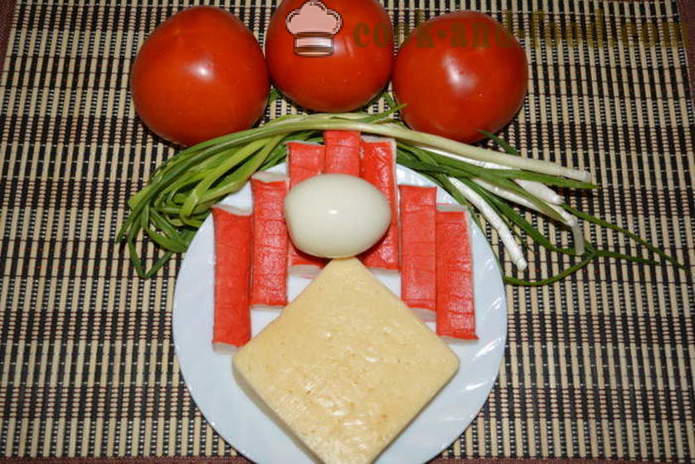 Sallad med krabba pinnar, tomater, ost och ägg - hur man lagar en läcker sallad på krabba pinnar, en steg för steg recept foton
