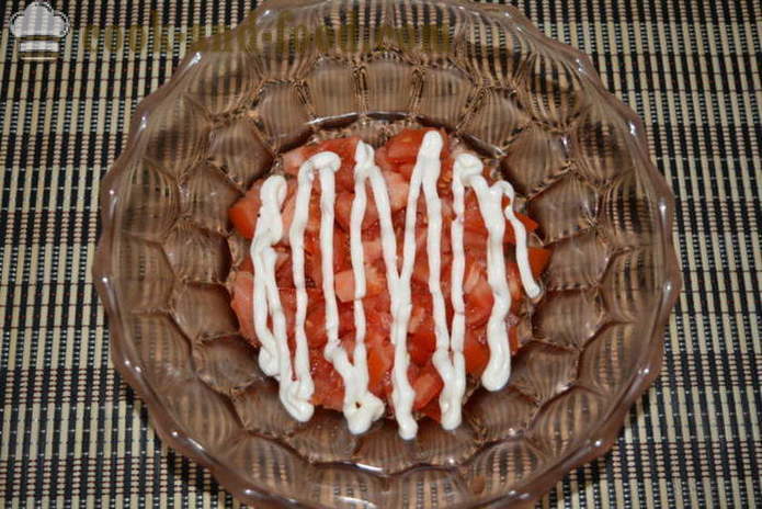 Sallad med krabba pinnar, tomater, ost och ägg - hur man lagar en läcker sallad på krabba pinnar, en steg för steg recept foton