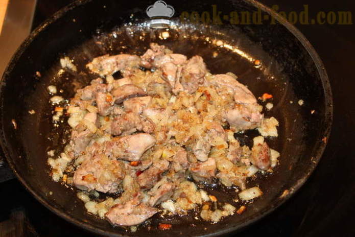 Ägg stekt i spåren, fylld med kycklinglever - hur man koka ägg, panerad, med en steg för steg recept foton
