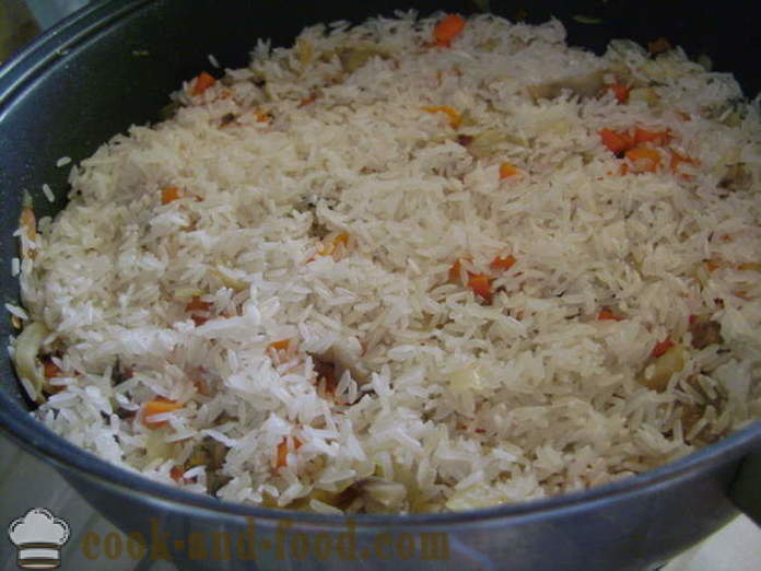 Meatless pilaff med svamp i en stekpanna - hur man lagar meatless risotto med svamp, ett steg för steg recept foton