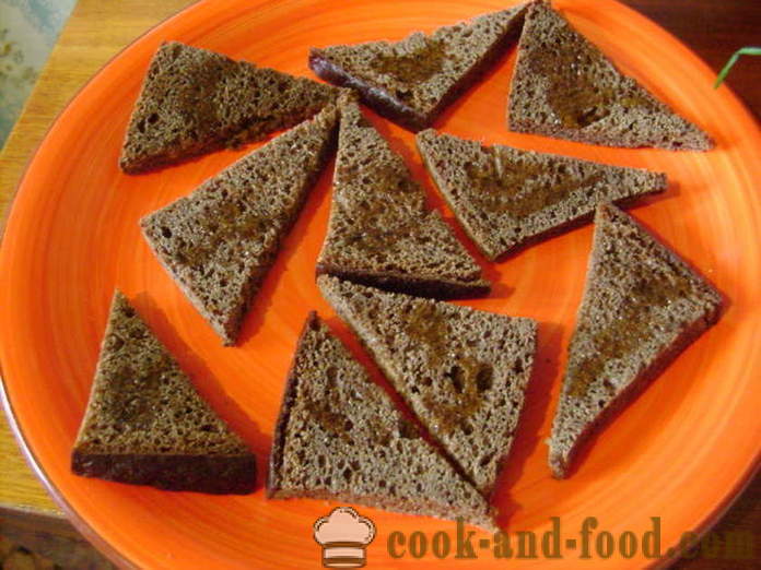 Enkla smörgåsar med sill på rågbröd - hur man gör smörgåsar med sill, en steg för steg recept foton