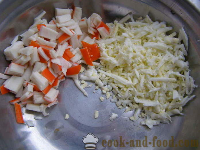 Läcker krabba sallad med majs och ägg - hur man lagar krabba sallad med majs snabb och välsmakande, med en steg för steg recept foton