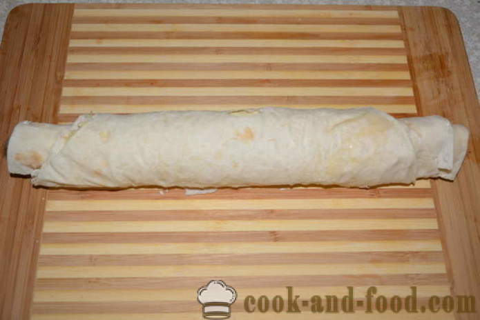 En enkel rulle pitabröd med skarpsill, ost och ägg - hur man lagar en limpa pitabröd med skarpsill, en steg för steg recept foton