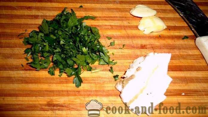 Real ukrainska Borsch med bacon och vitlök - hur man lagar verkliga ukrainska borsjtj smaksatt med bacon och vitlök, med en steg för steg recept foton