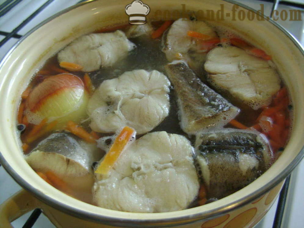 Lenten fisksoppa från Kummel med ris - hur man lagar fisksoppa med Heck, en steg för steg recept foton