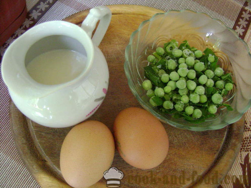 Lush äggröra med mjölk, spenat och ärter - hur man gör en fluffig omelett i en kastrull med en steg för steg recept foton