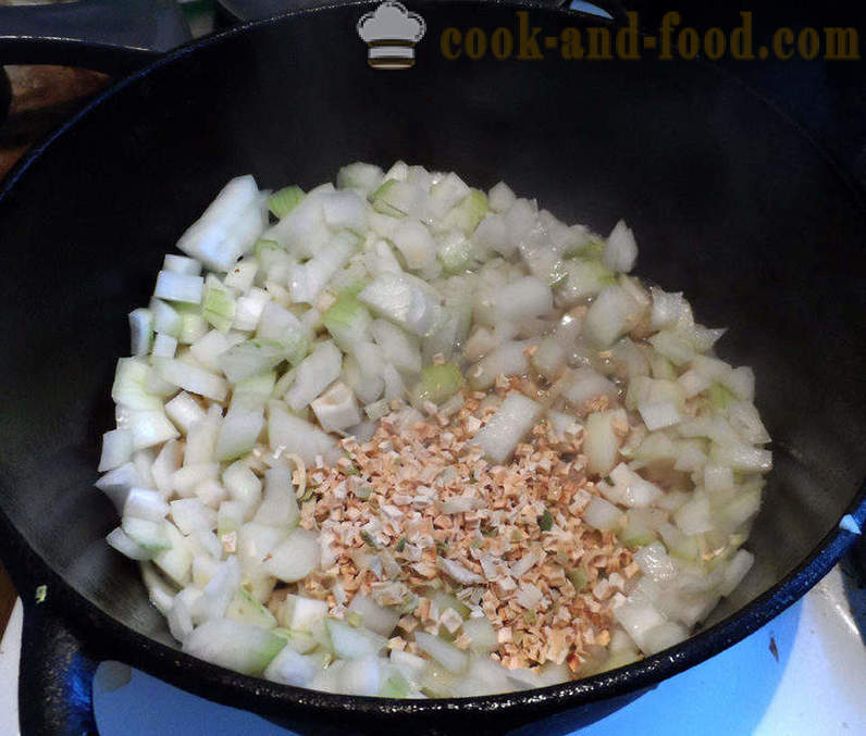 Bigus med kål, kött och svamp - hur man lagar ordentligt Bigus, ett steg för steg recept foton