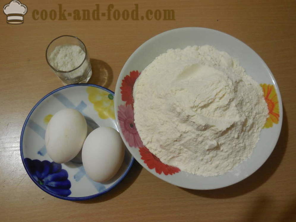 Pasta på äggen, utan vatten - hur man gör hemlagad nudlar för soppa, en steg för steg recept foton