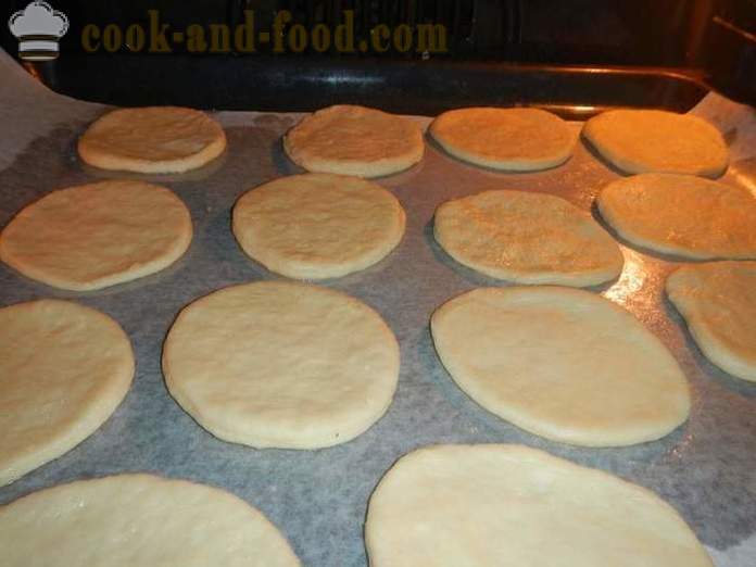 Mini pizzor med degen i ugnen - hur man gör en mini-pizza hemma, steg för steg recept foton