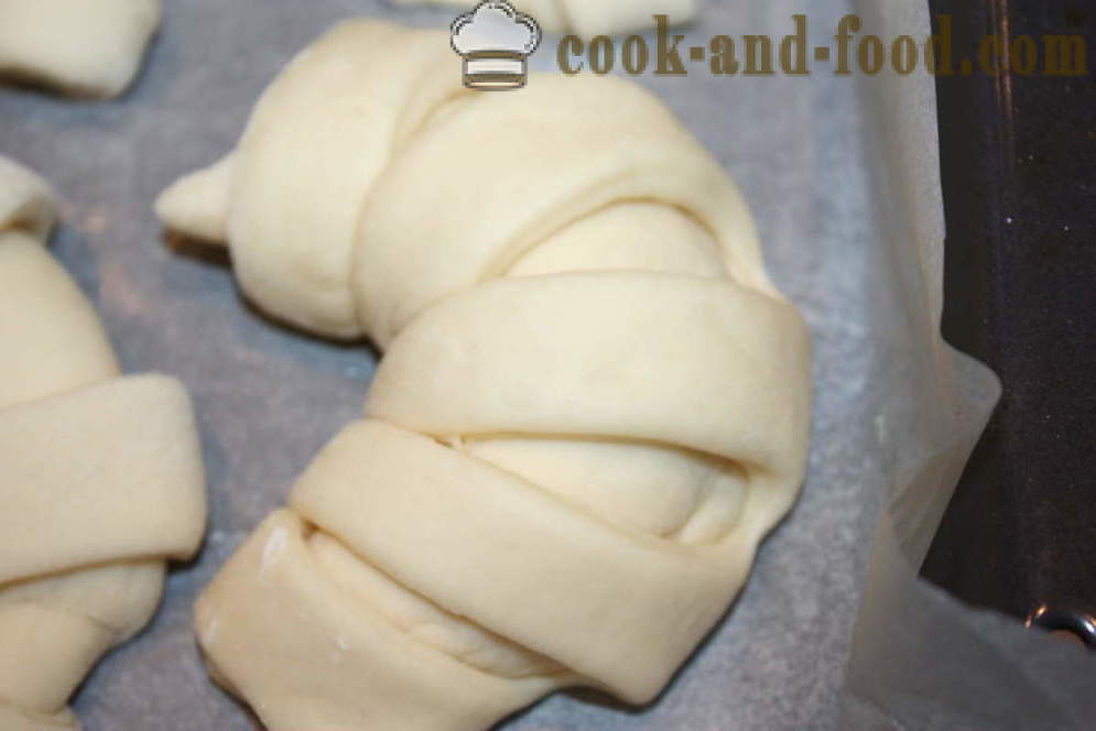 Croissanter med vaniljsås - hur man gör croissanter hemma, steg för steg recept foton