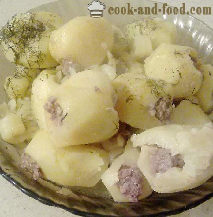 Stuvade potatis fyllda med köttfärs - steg för steg, hur man gör bräserade potatis fyllda med köttfärs, receptet med ett foto