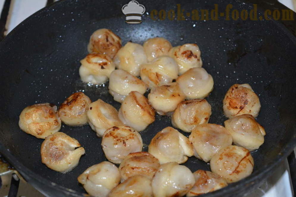 Steg för steg hur man steka frysta dumplings i pannan, recept med foto