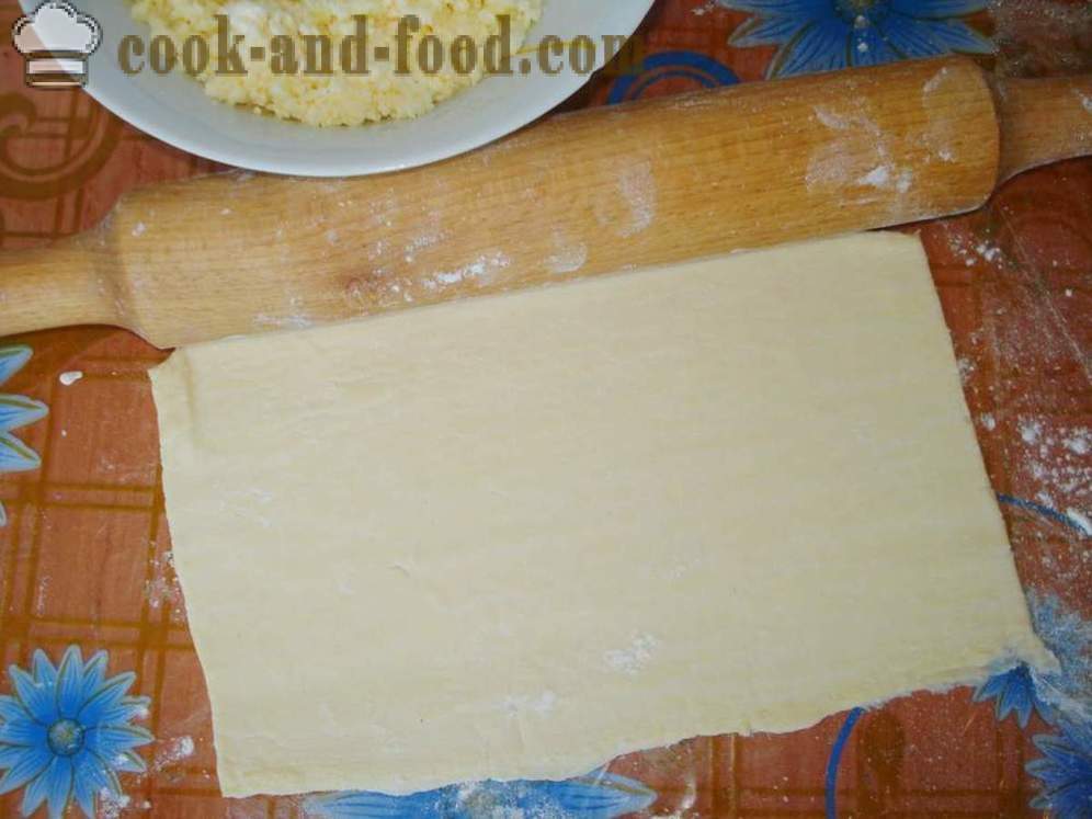 Puffs med ost smördeg - steg för steg, hur man gör smördeg med ost i ugnen, recept med ett foto