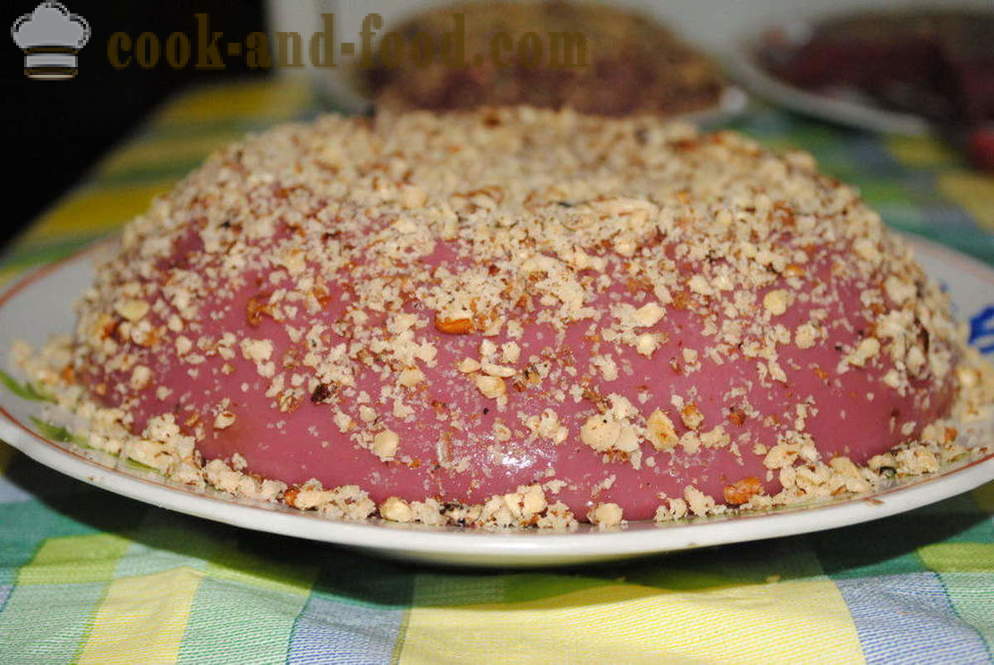 Hemlagad dessert av nötter och druvsaft, så snabbt att förbereda hemlagad desserter tjurtjchela, ett enkelt recept med ett foto