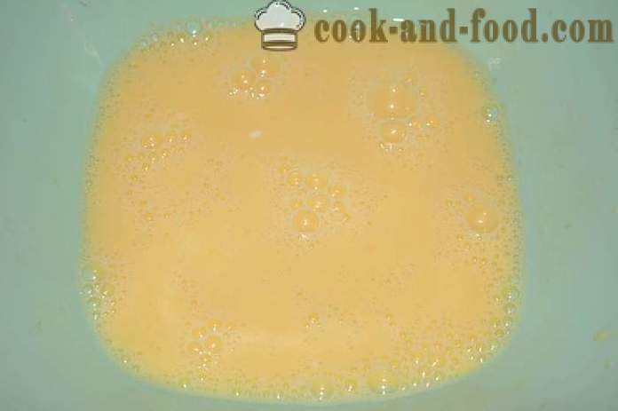 Lush omelett ångas i multivarka i silikon former - hur man lagar äggröra i ångan multivarka i former steg för steg recept foton