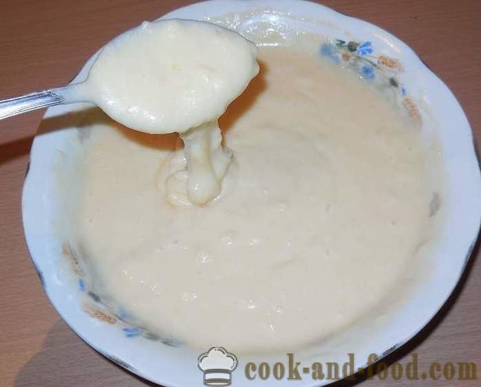 Snabb och läckra kakor i formar, på yoghurt och läsk - hur man bakar muffins i ugnen, ett enkelt recept och steg för steg photo