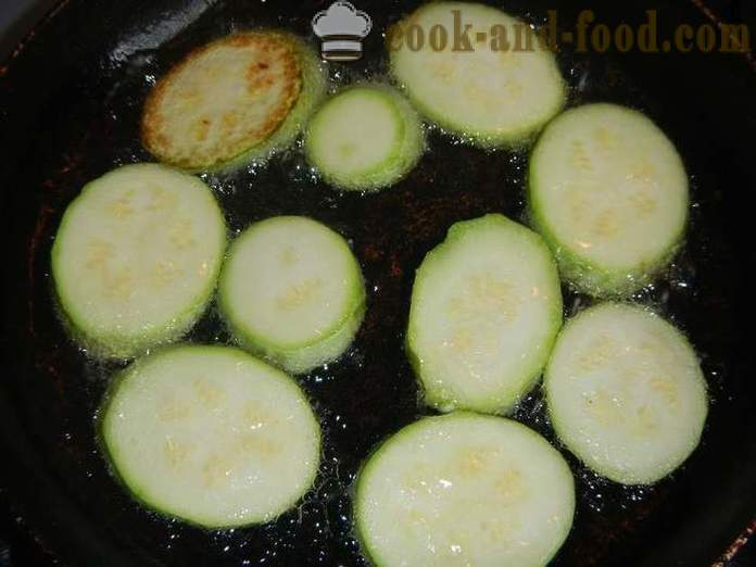Stekt zucchini: vitlök, majonnäs och dill - hur man lagar läckra stekt zucchini i pannan, recept med bilder, steg för steg
